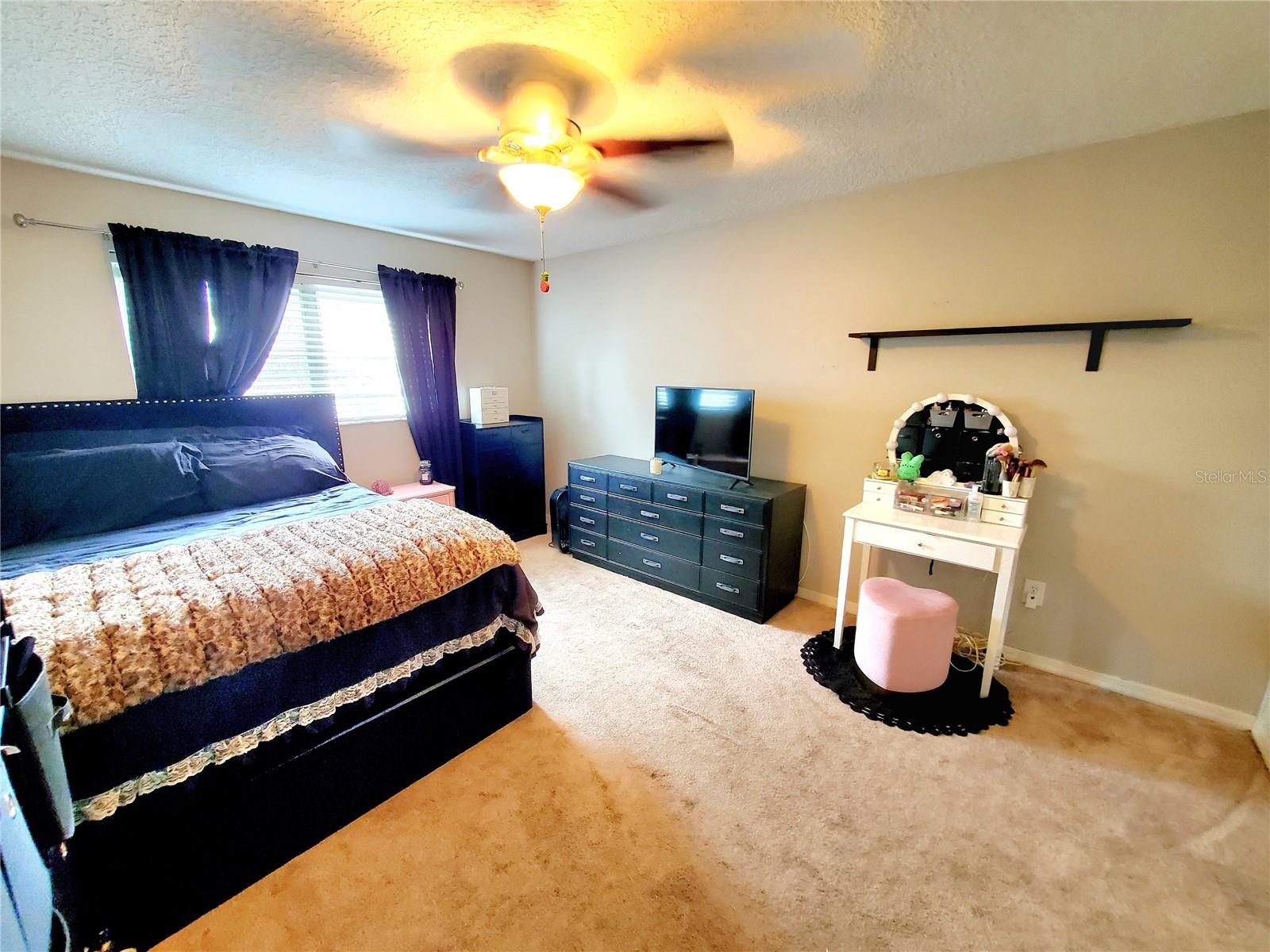 2138 Grove Pl Property Photo 21