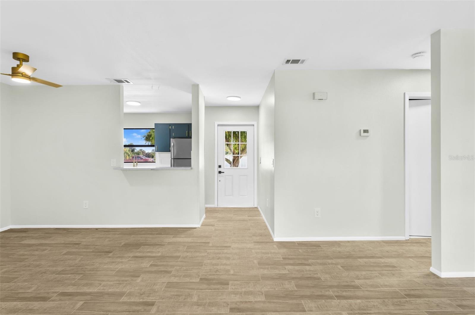 6820 Harmony Rd Property Photo 6