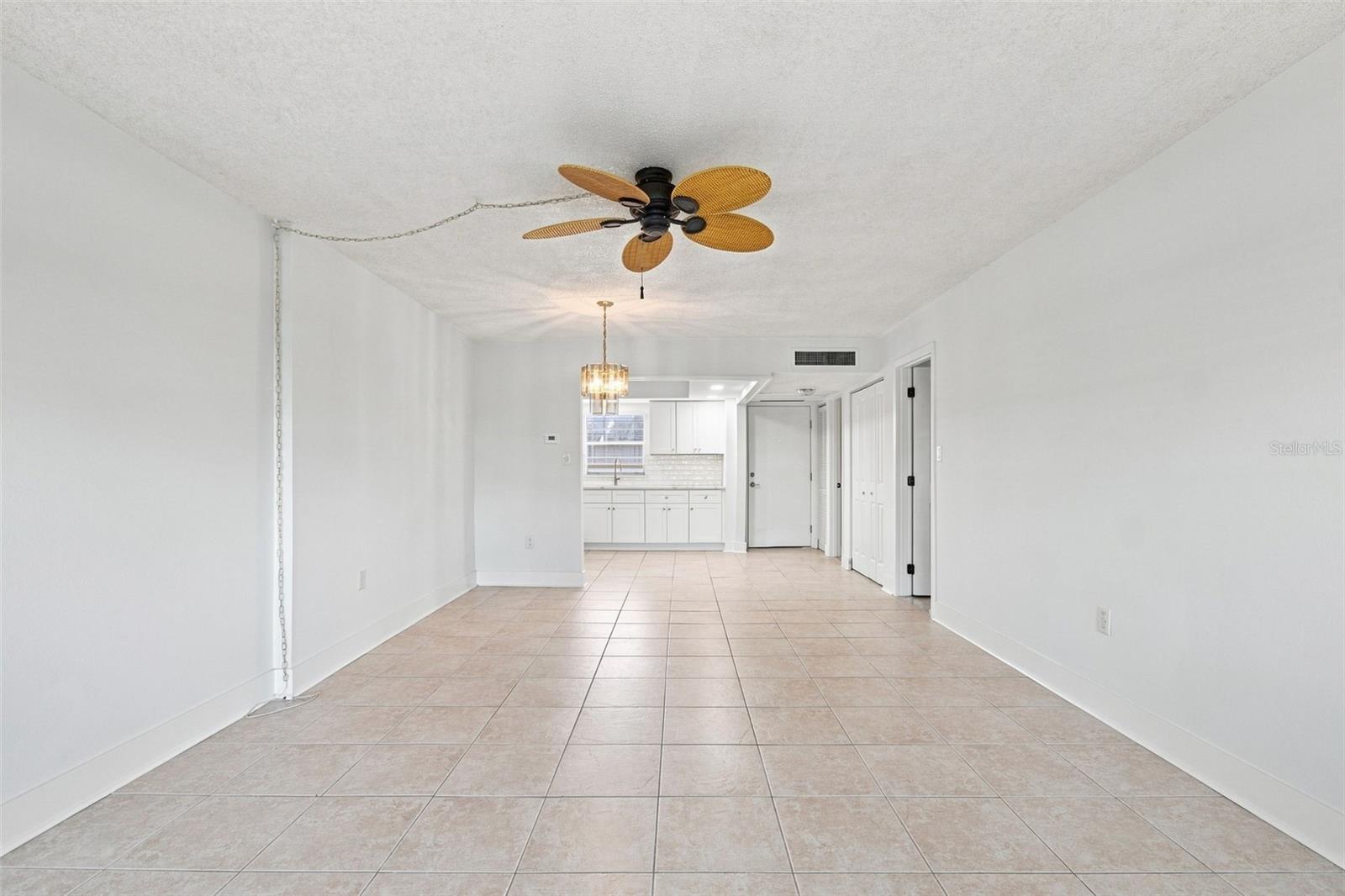 4650 Cove Cir #104 Property Photo 67