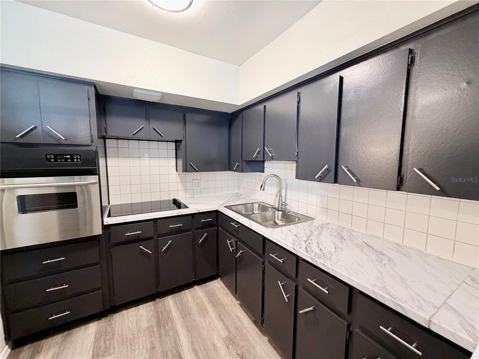 2100 World Parkway Blvd #20 Property Photo 4
