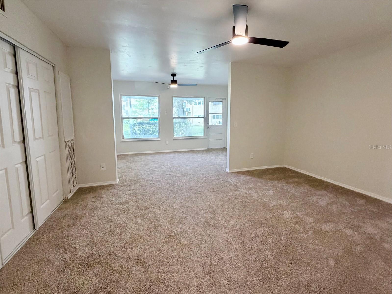 2100 World Parkway Blvd #20 Property Photo 7