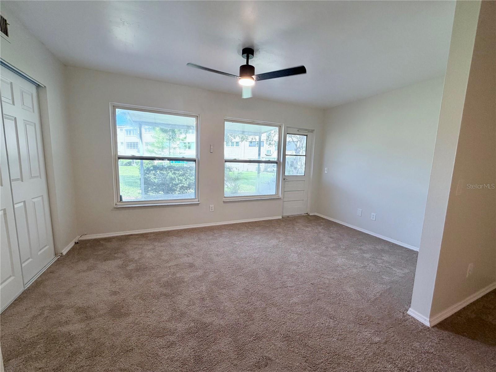 2100 World Parkway Blvd #20 Property Photo 8