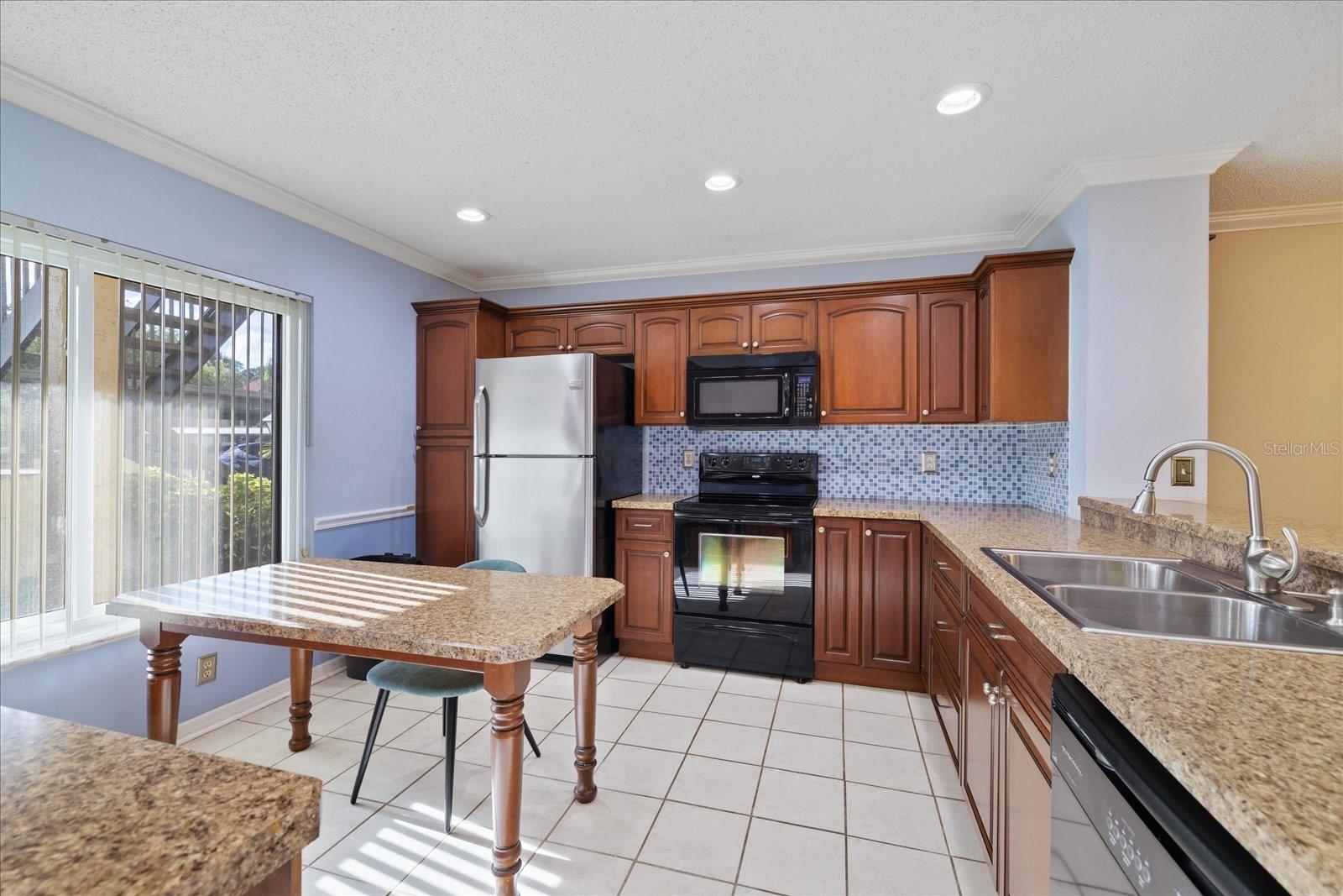 1801 E Lake Rd #2d Property Photo 9
