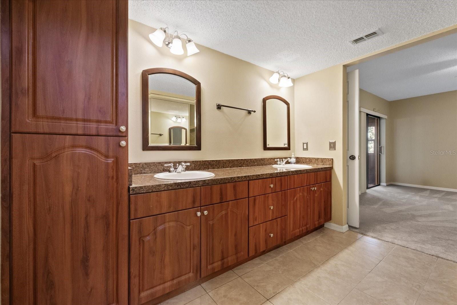 1801 E Lake Rd #2d Property Photo 16