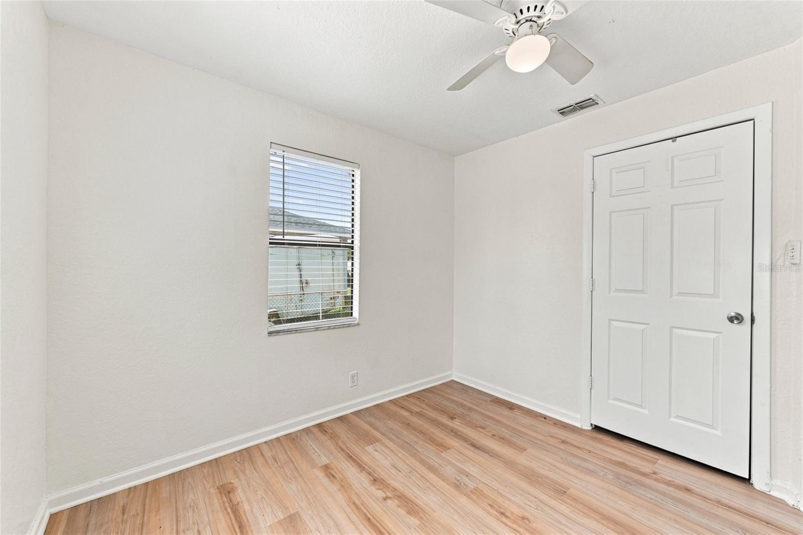 652 N Jackson St Property Photo 17