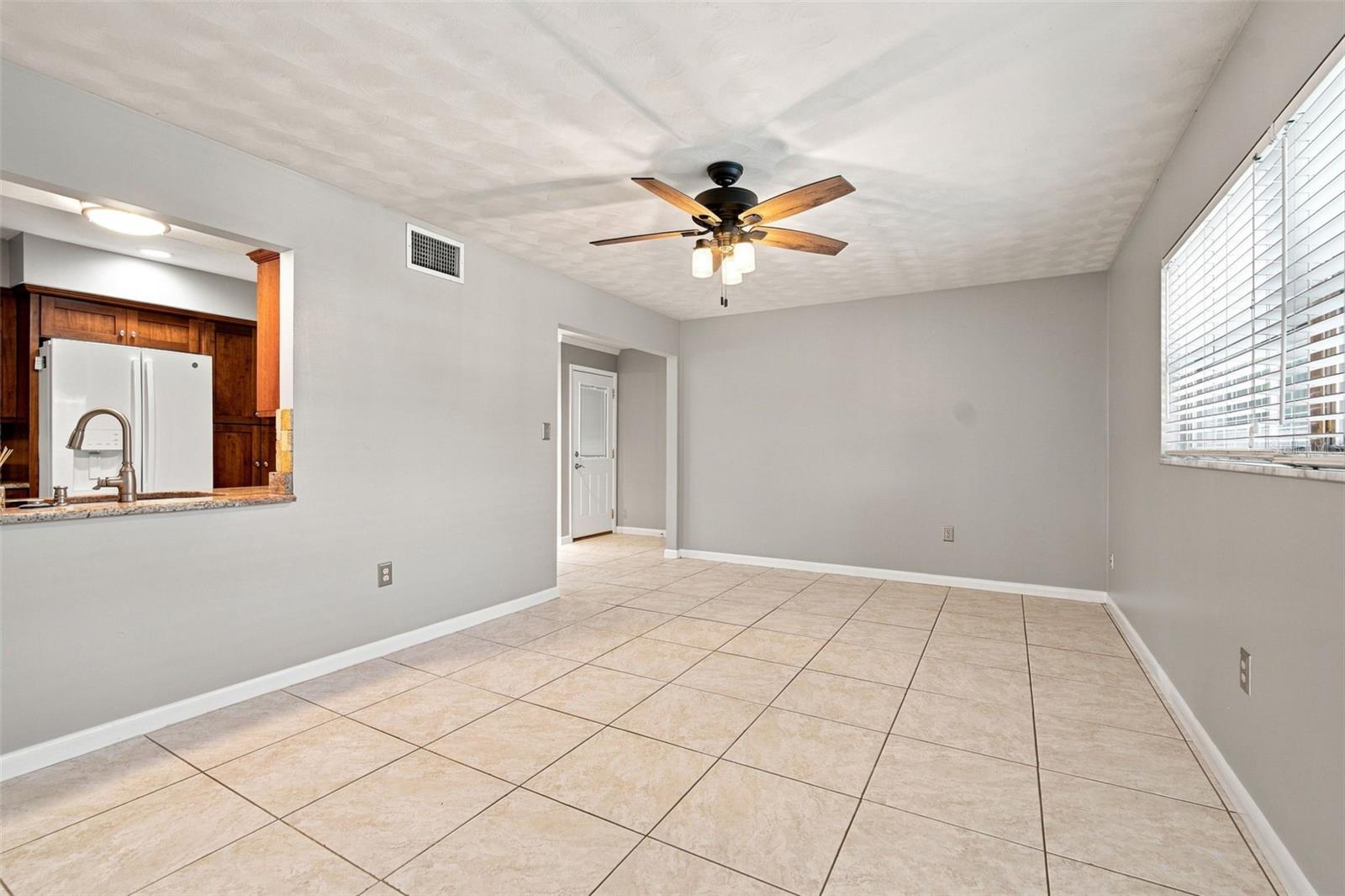 526 S Larry Cir Property Photo 23