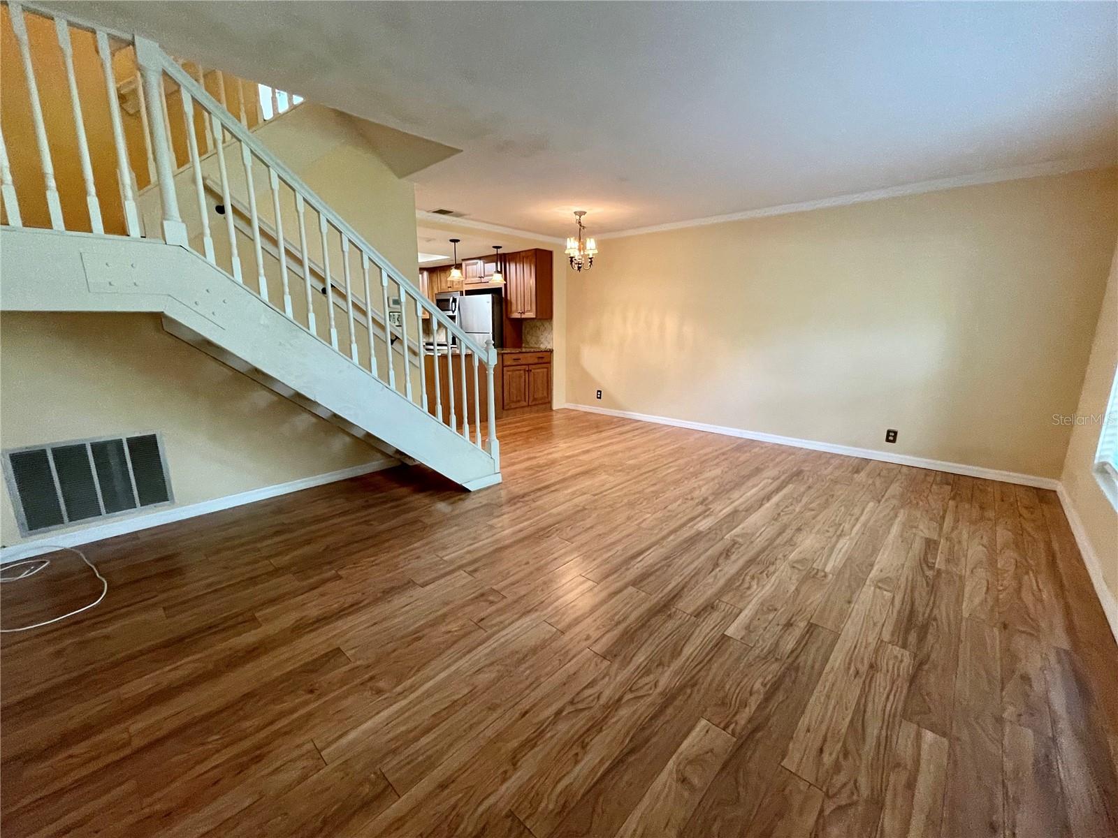 14803 Lake Forest Dr Property Photo 3