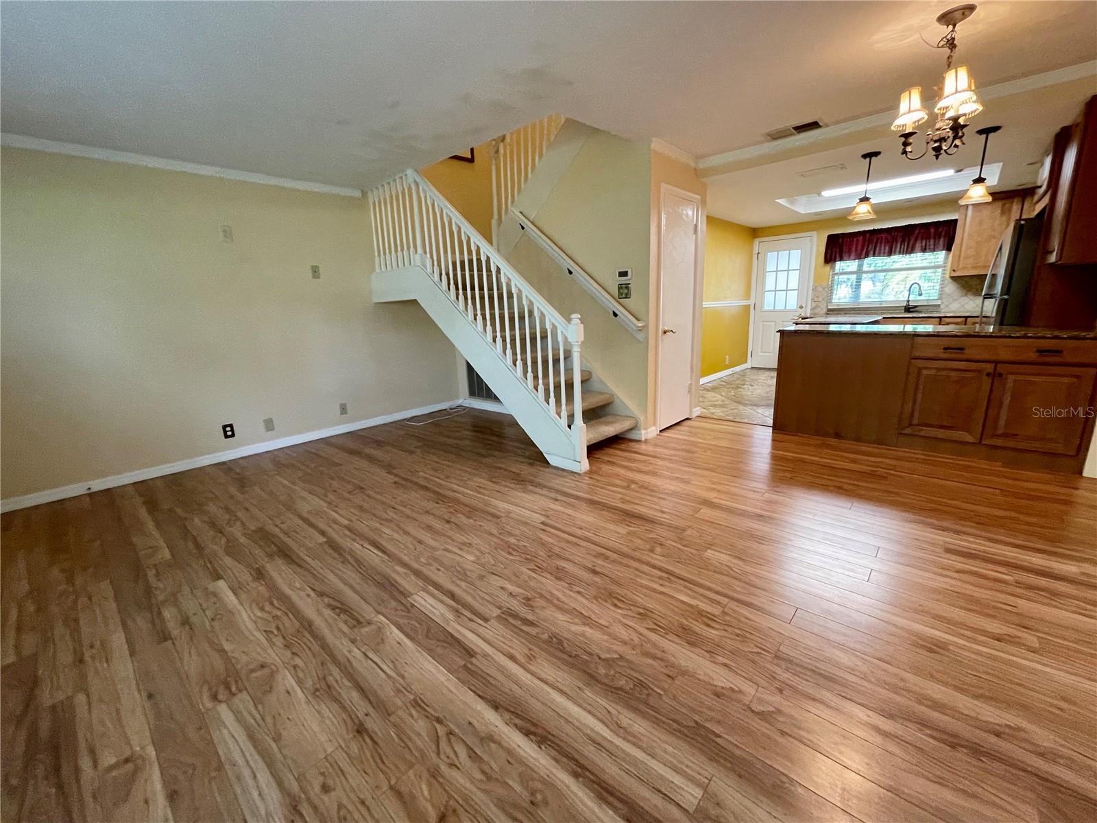 14803 Lake Forest Dr Property Photo 4