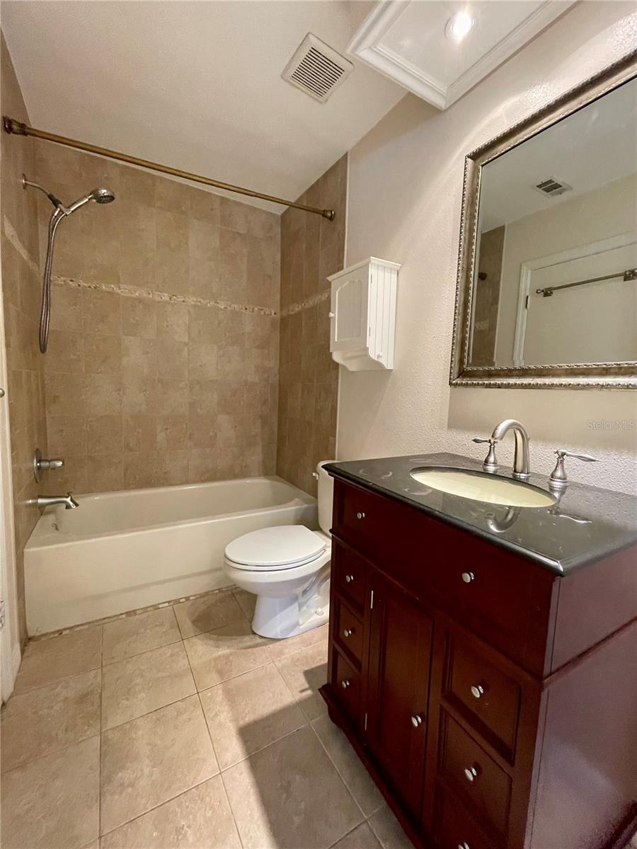 14803 Lake Forest Dr Property Photo 10