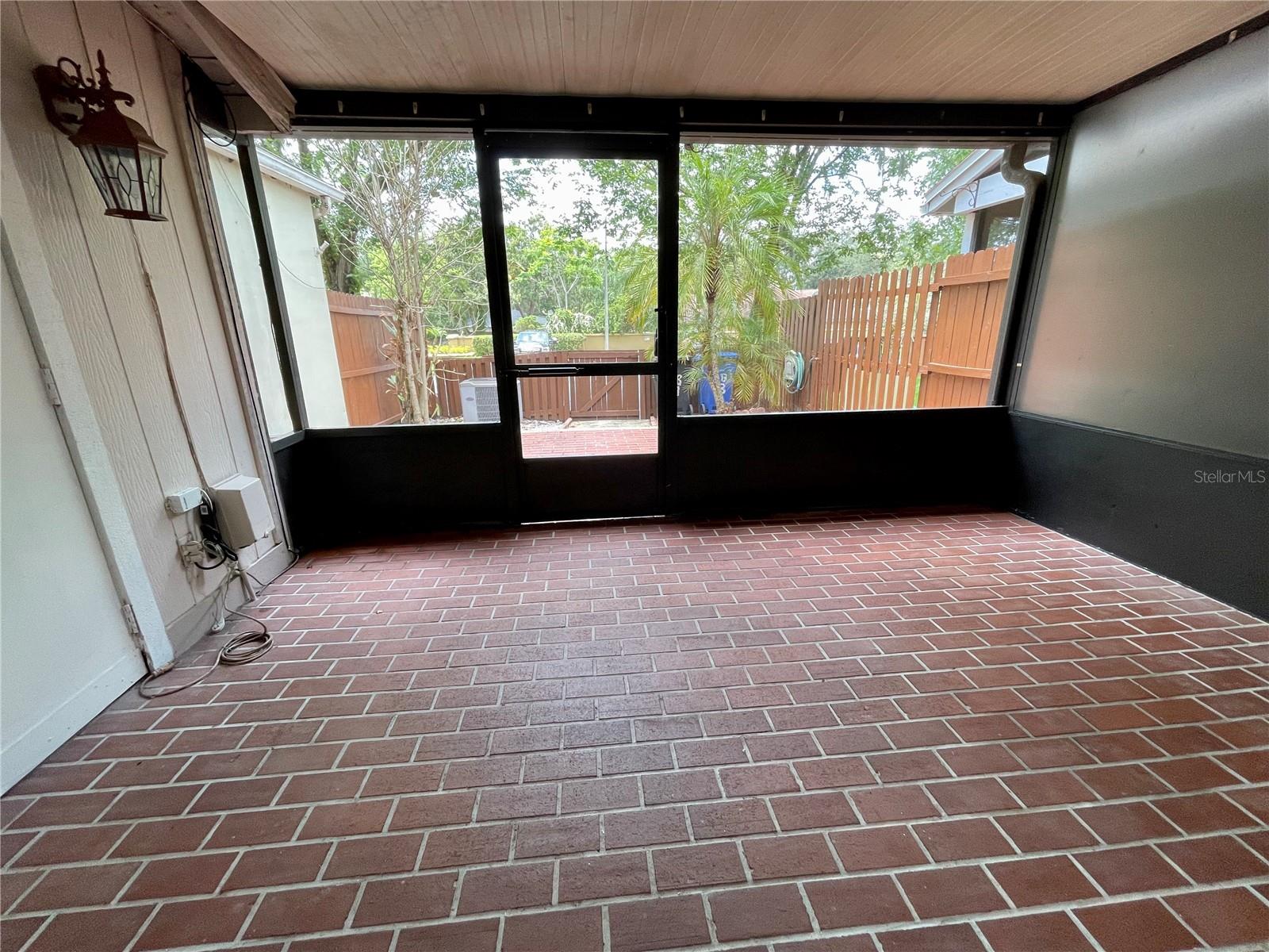 14803 Lake Forest Dr Property Photo 15