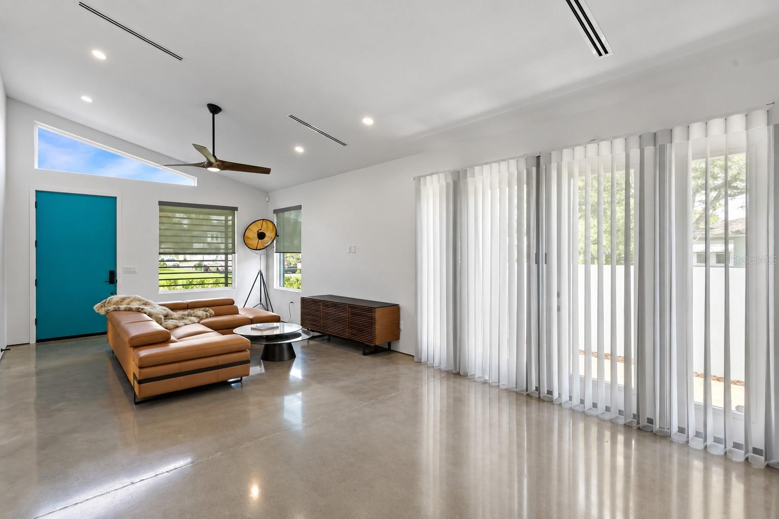 300 43rd Ave N Property Photo 10