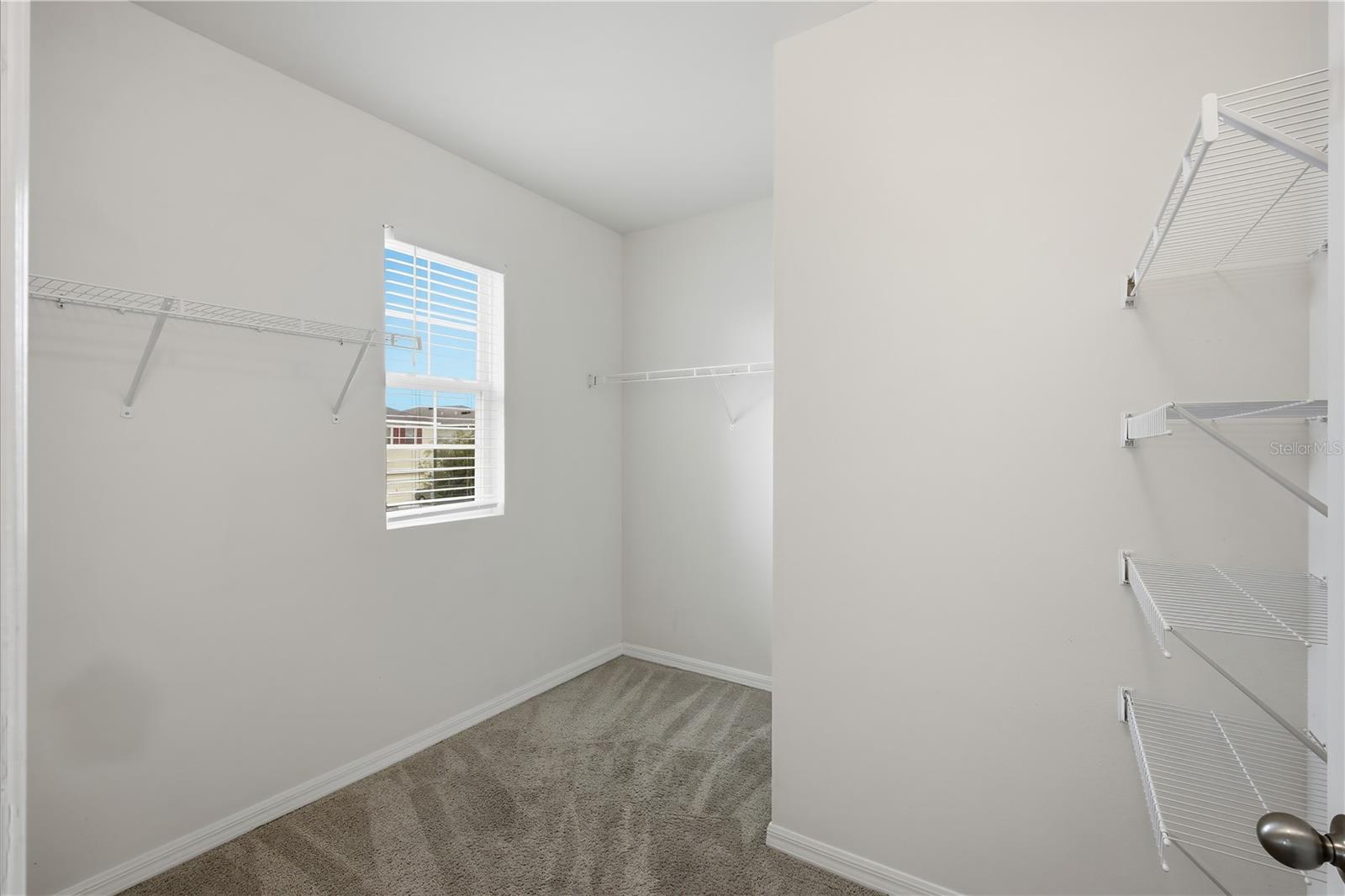 11154 Leland Groves Dr Property Photo 10