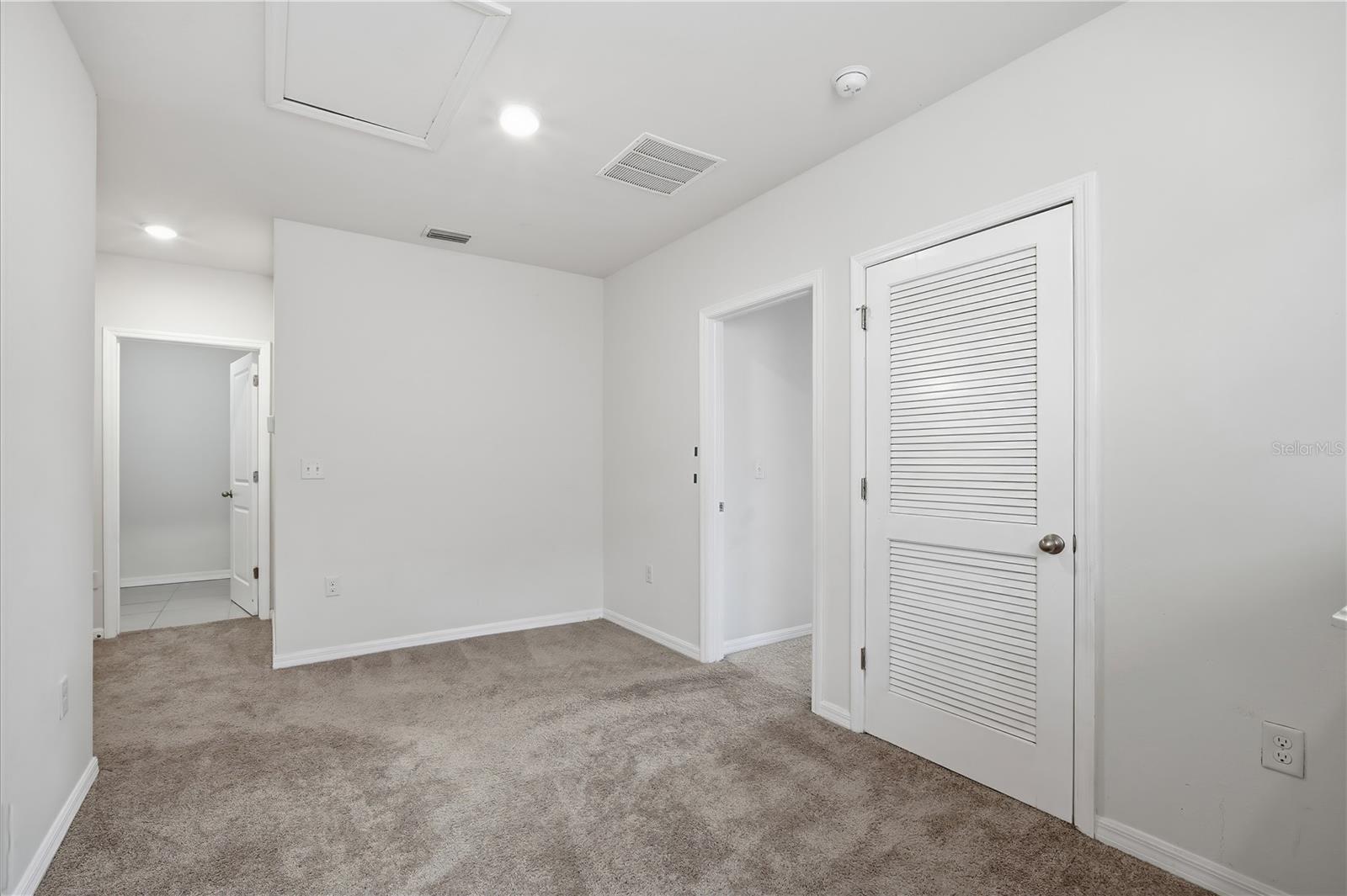 11154 Leland Groves Dr Property Photo 14