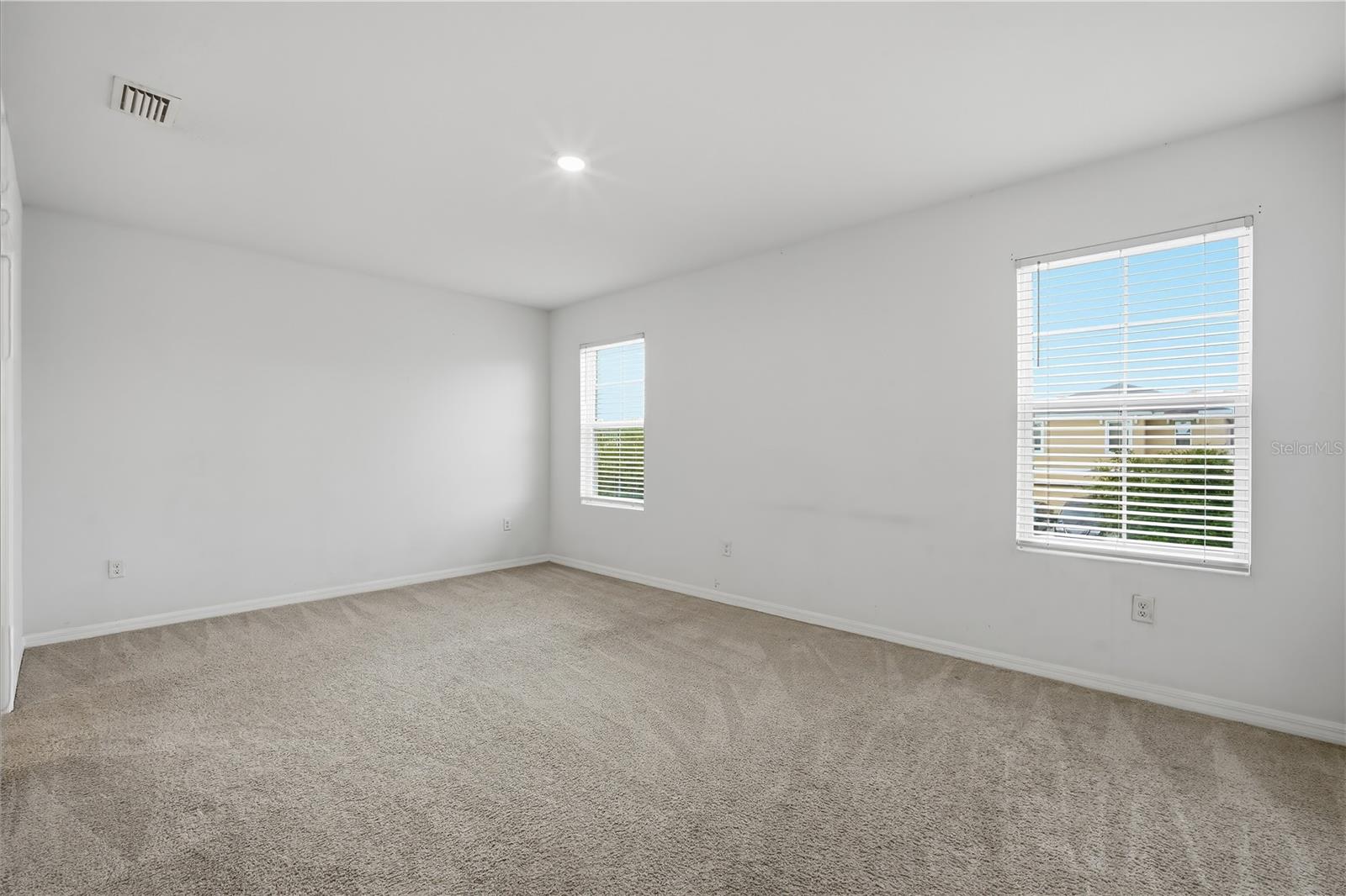 11154 Leland Groves Dr Property Photo 15