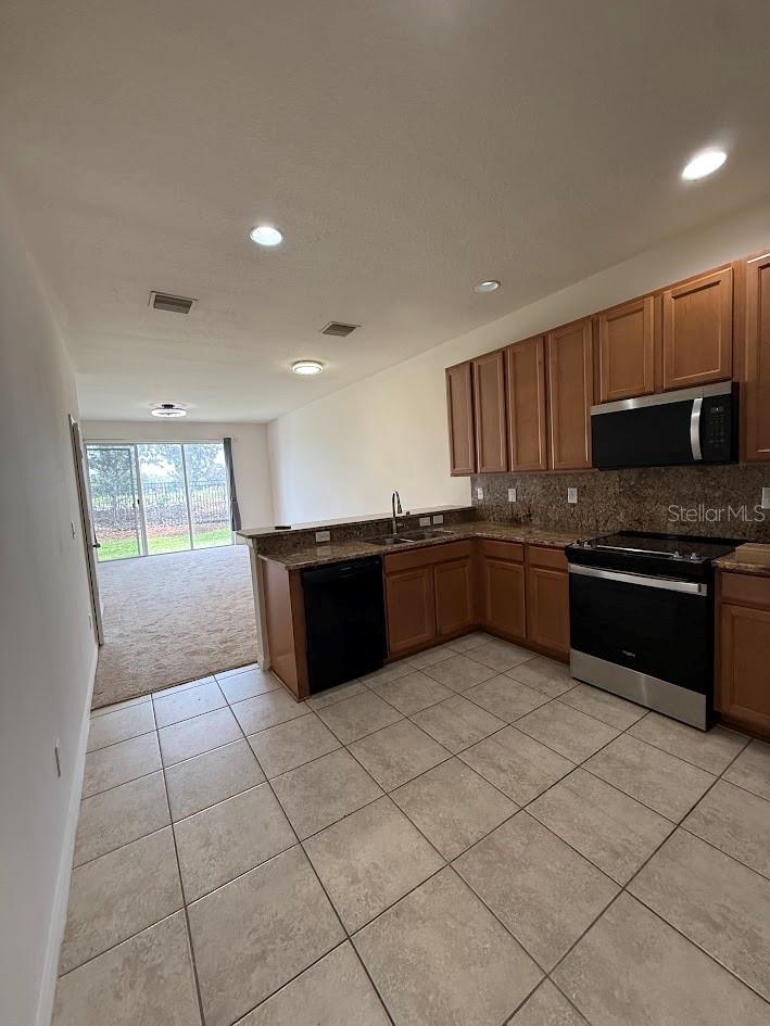 4976 White Sanderling Ct Property Photo 4
