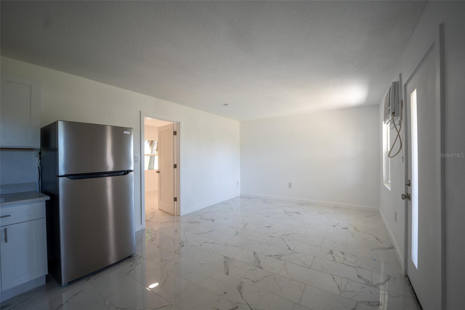 56 B St #1 Property Photo 6