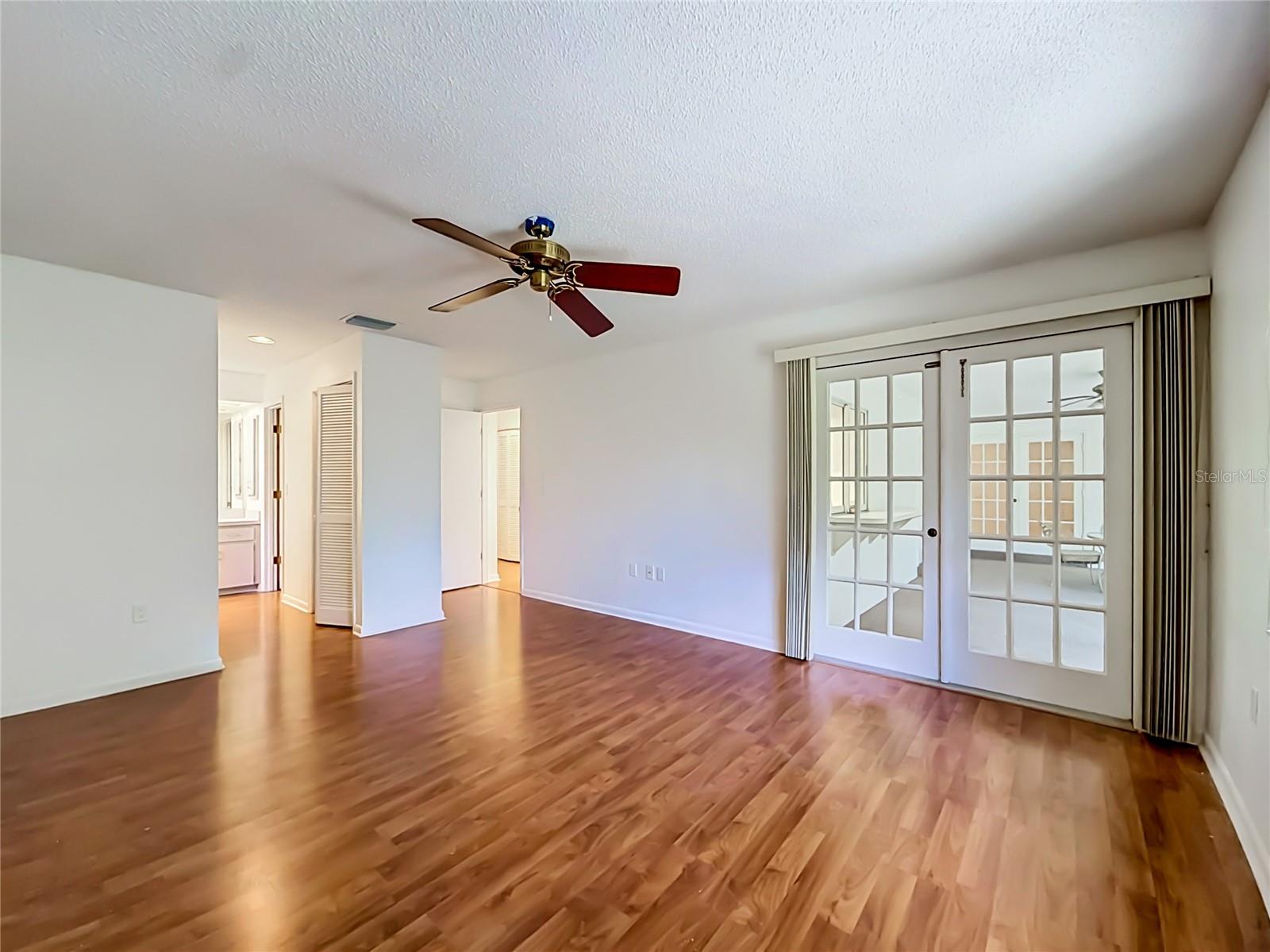 255 Pine St Property Photo 30