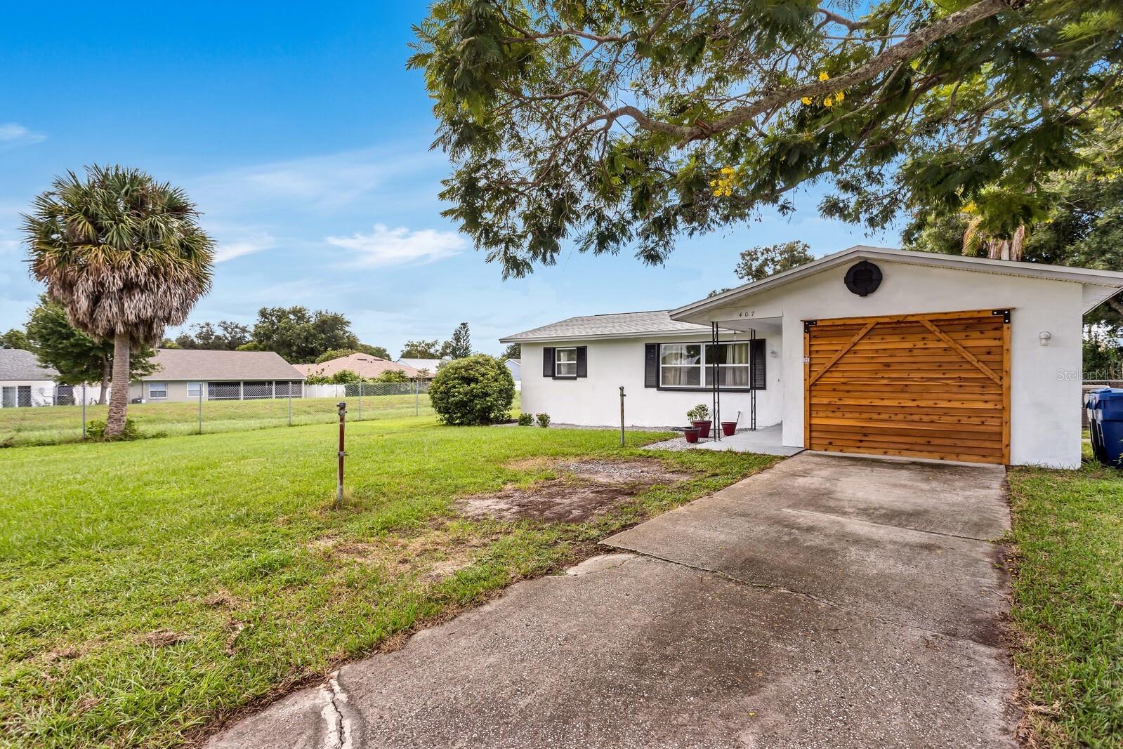 407 Ocean Ct Property Photo 4