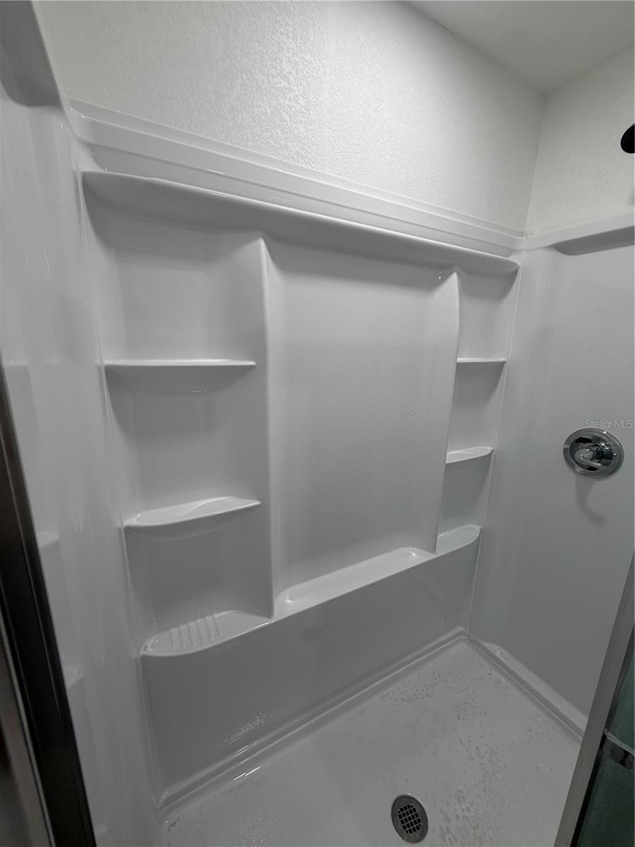 TB8547570 Property Photo 4