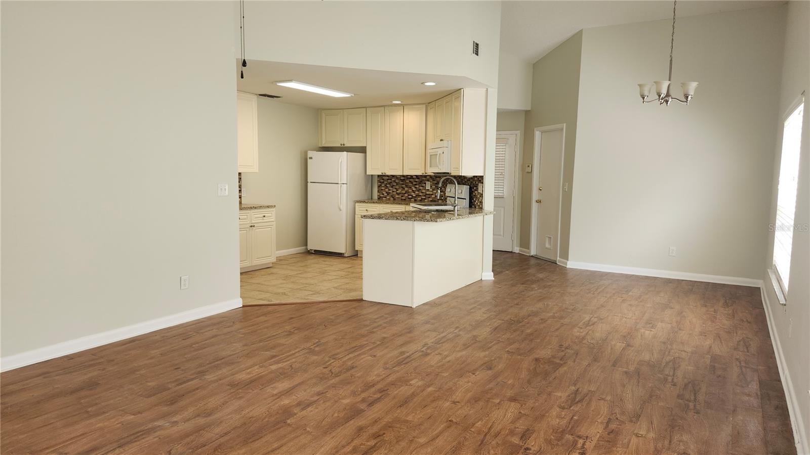 1306 Coolridge Dr Property Photo 4