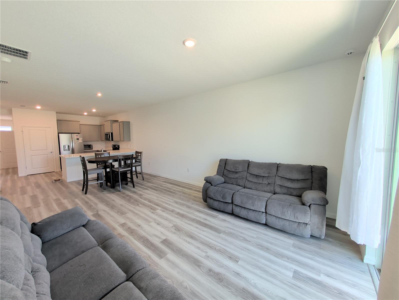 4057 Westwood Fields Loop Property Photo 3