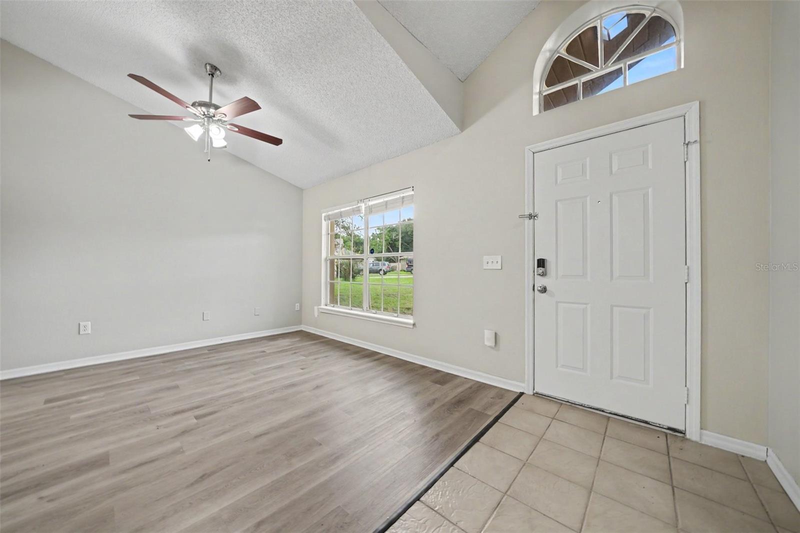 1129 Monteagle Cir Property Photo 3