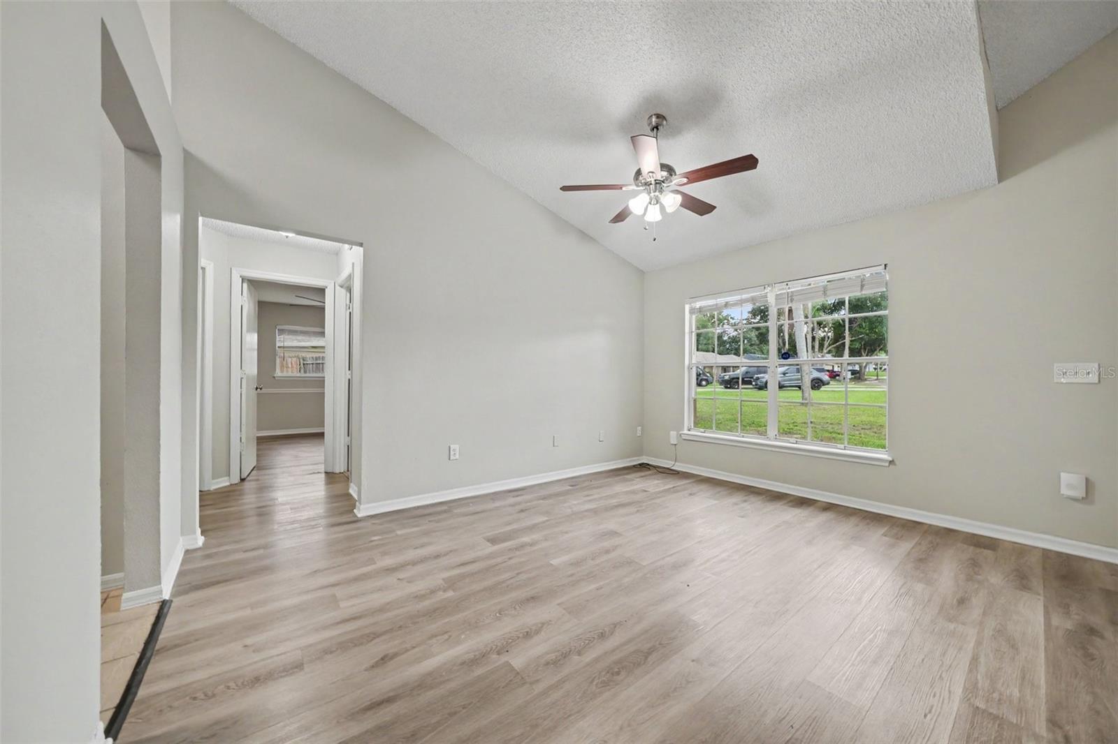 1129 Monteagle Cir Property Photo 6
