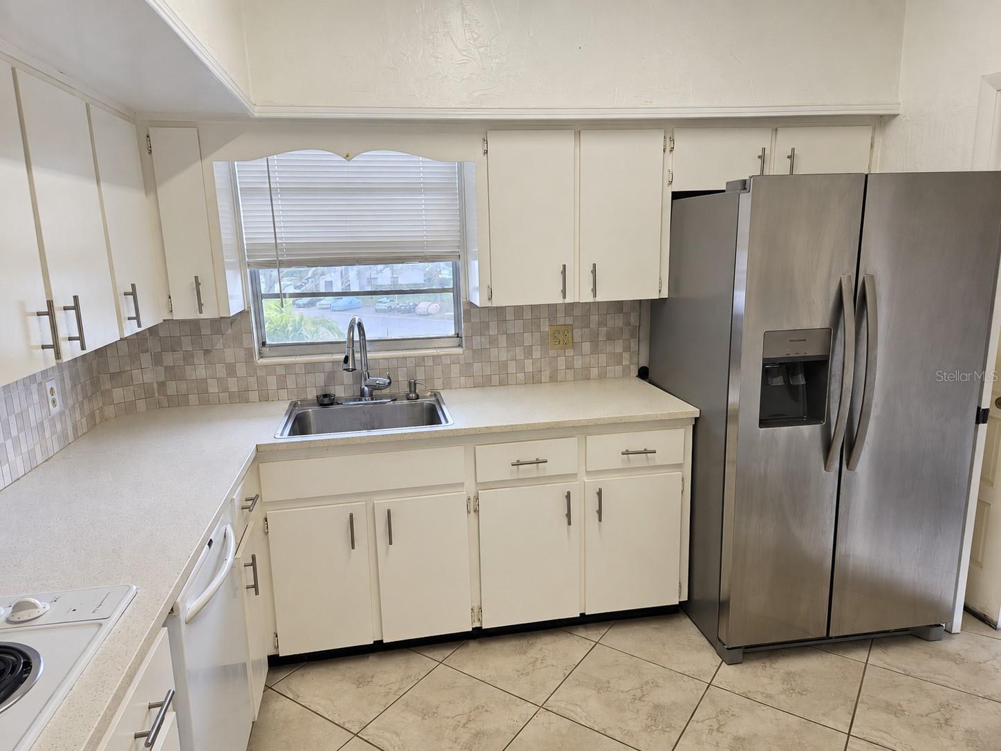 2436 Rhodesian Dr #48 Property Photo 3