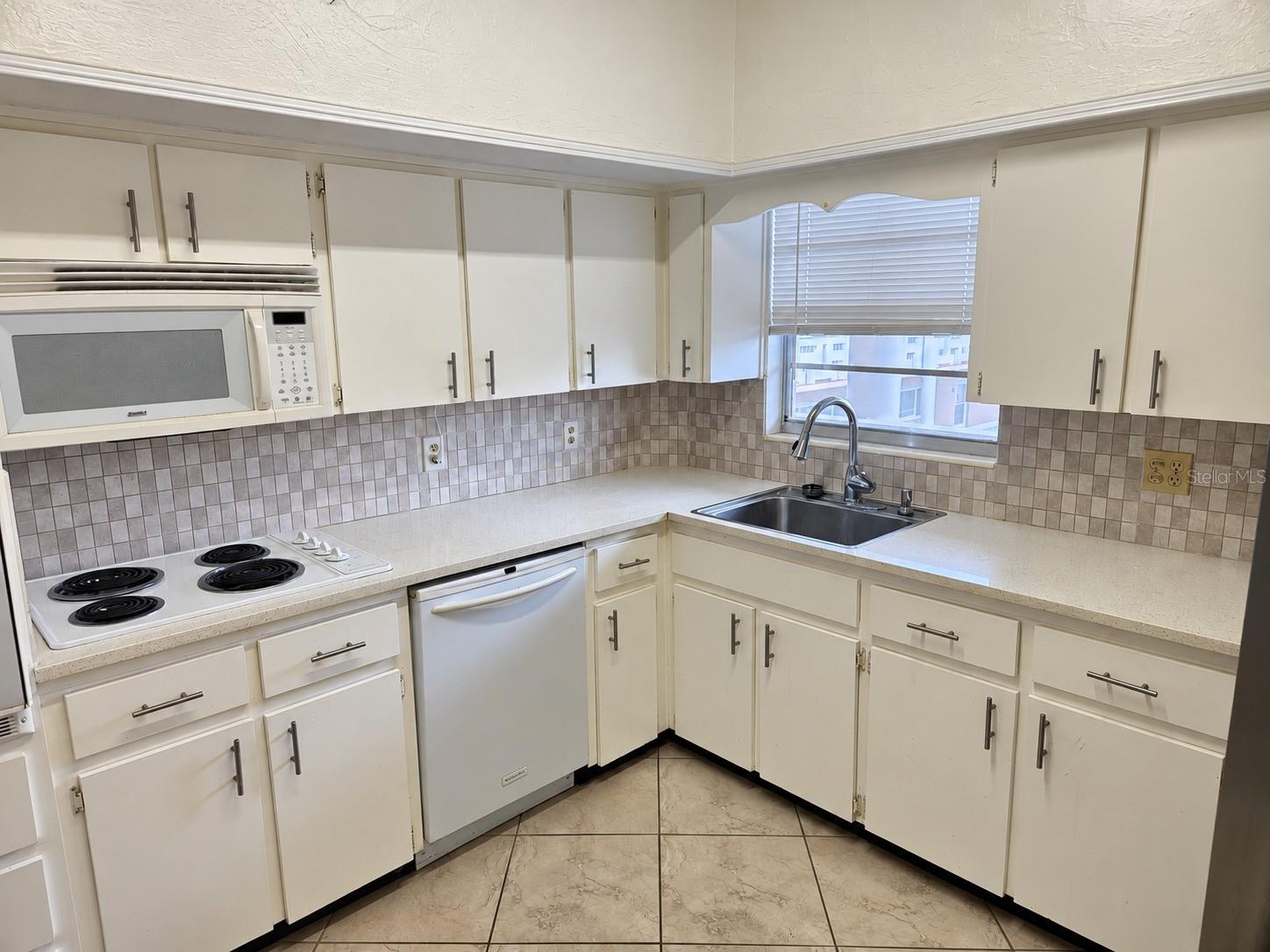 2436 Rhodesian Dr #48 Property Photo 4
