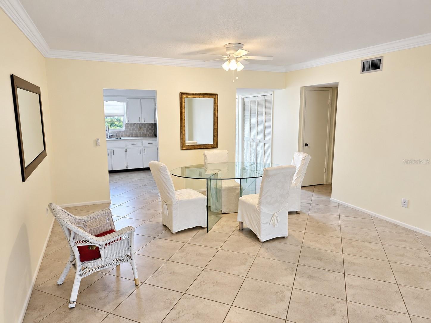 2436 Rhodesian Dr #48 Property Photo 6
