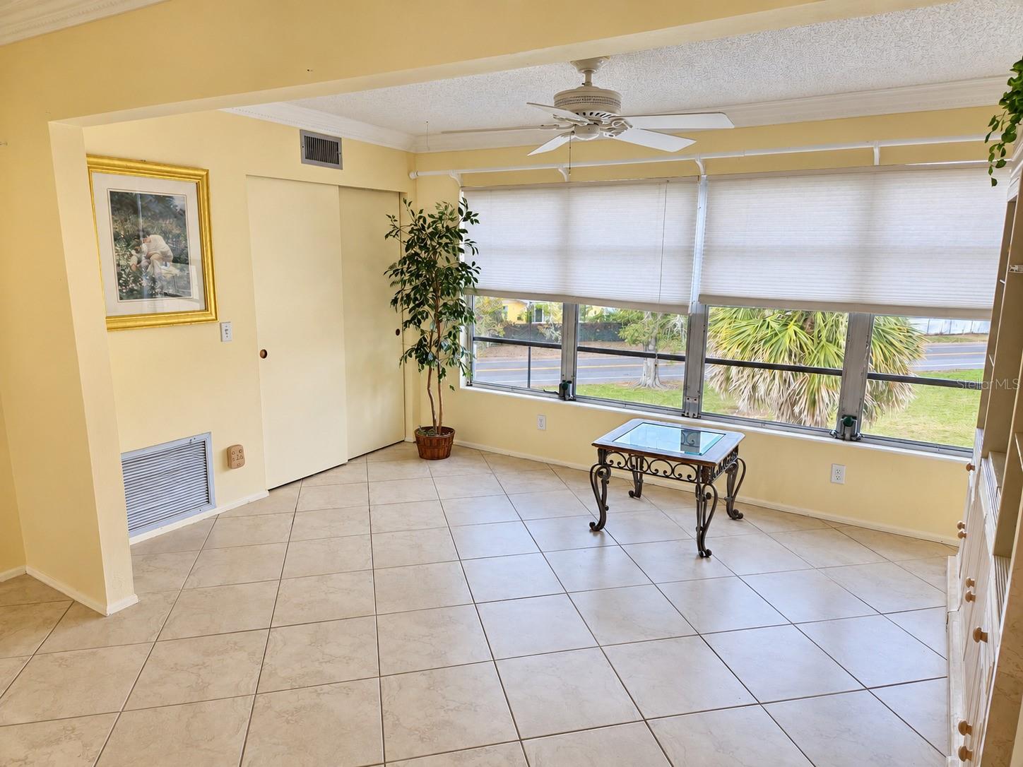 2436 Rhodesian Dr #48 Property Photo 8