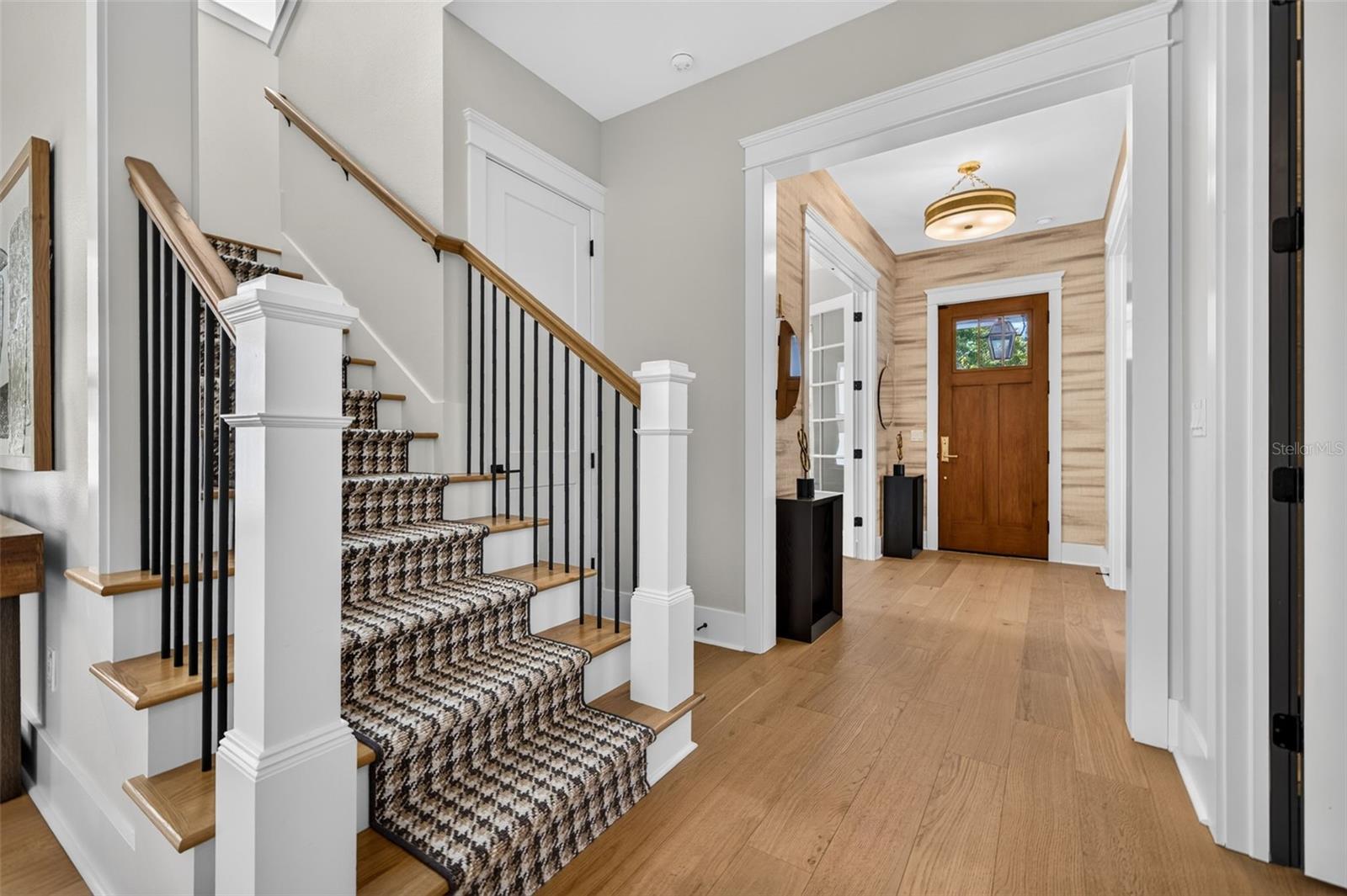 2525 Dartmouth Ave N Property Photo 7