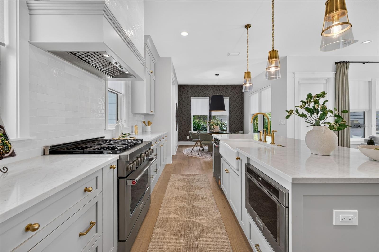 2525 Dartmouth Ave N Property Photo 11