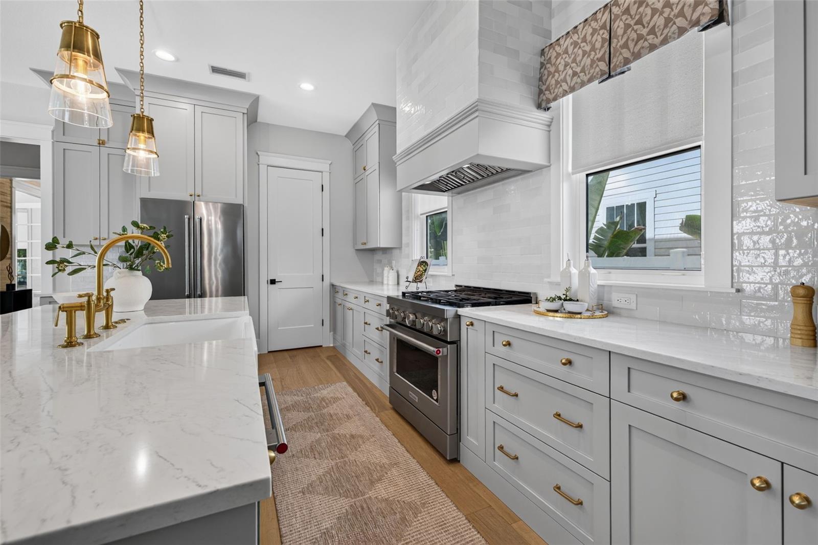 2525 Dartmouth Ave N Property Photo 16