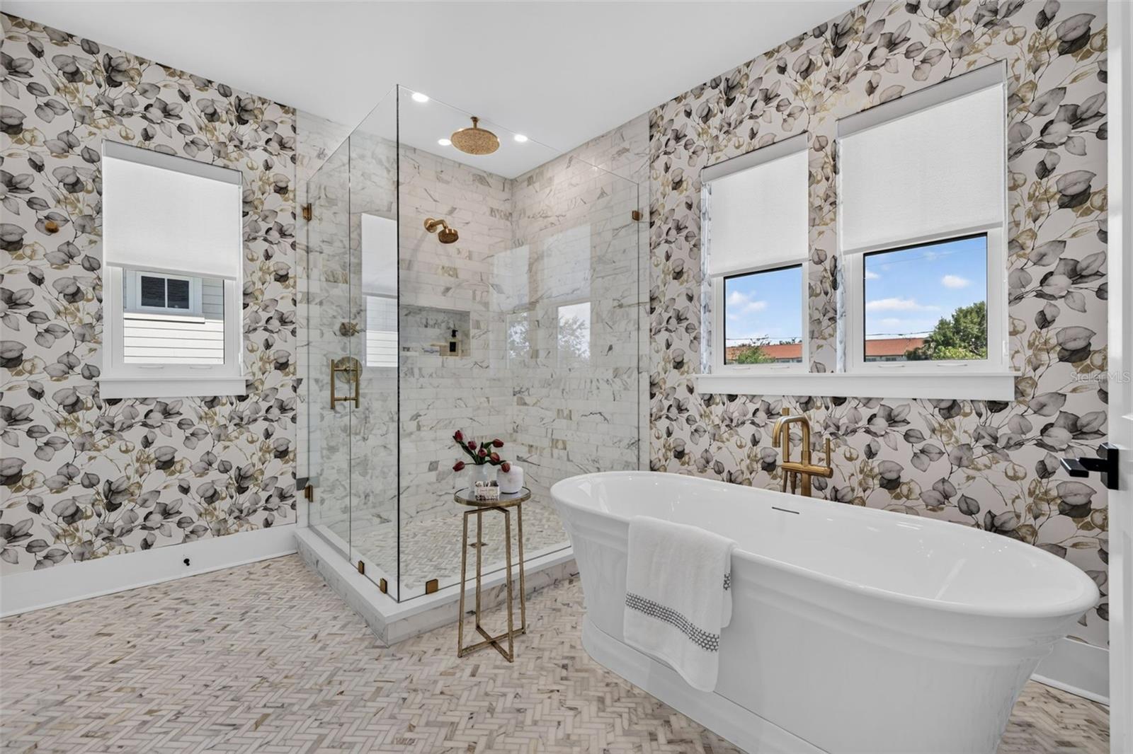 2525 Dartmouth Ave N Property Photo 41