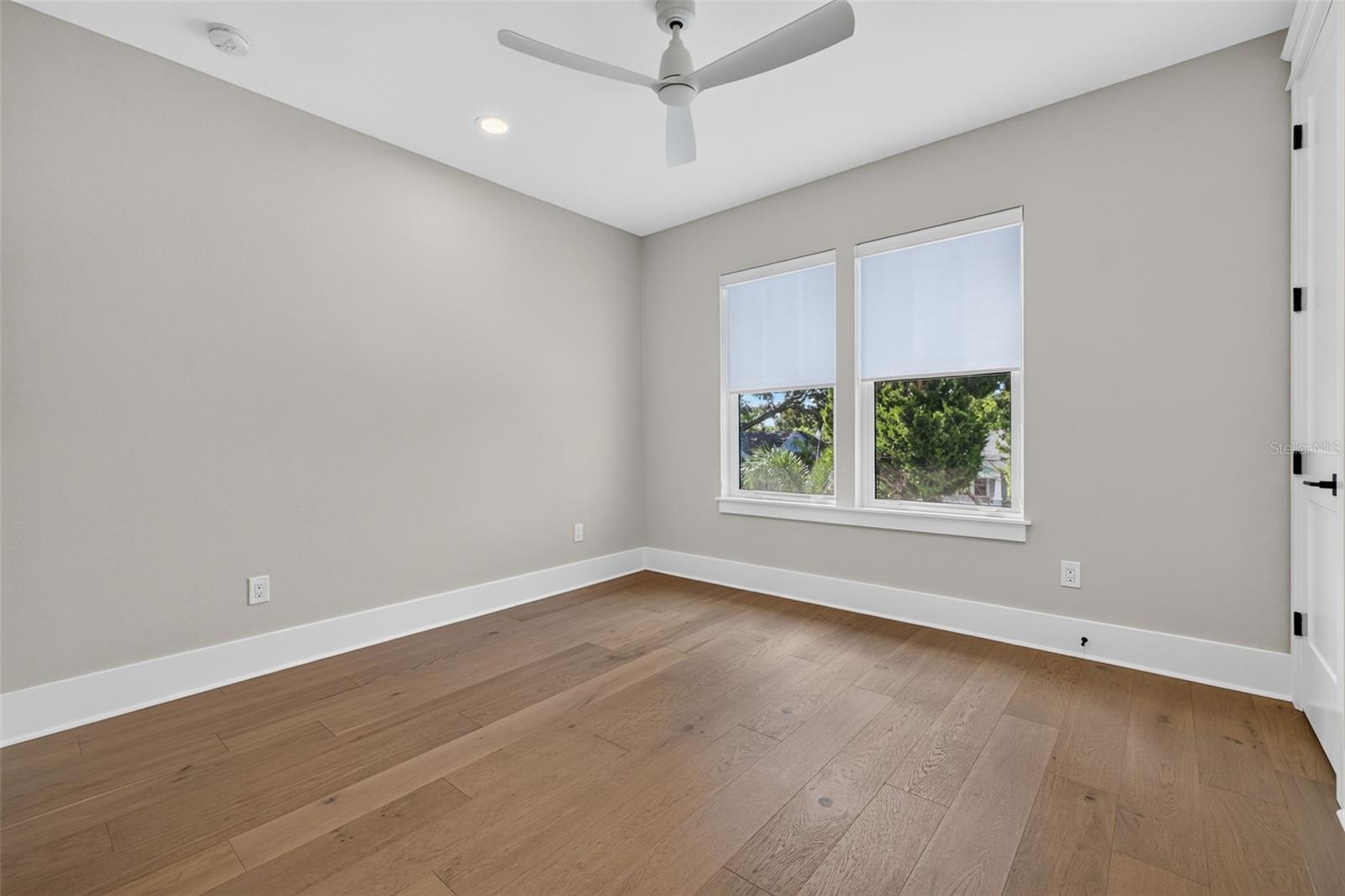 2525 Dartmouth Ave N Property Photo 46
