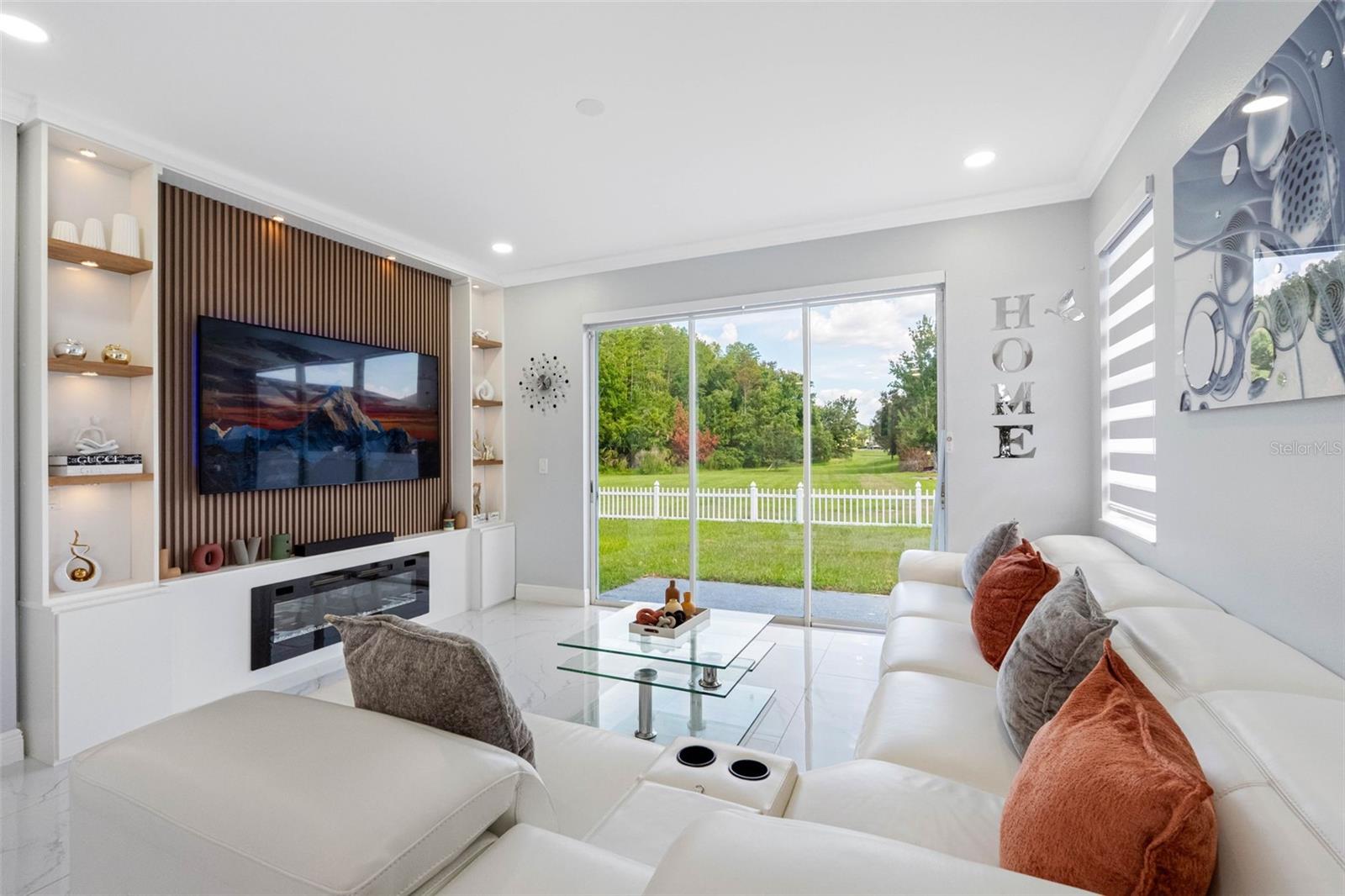 5610 Sheer Bliss Loop Property Photo 11