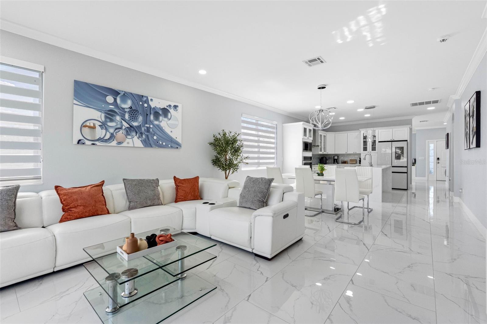 5610 Sheer Bliss Loop Property Photo 12