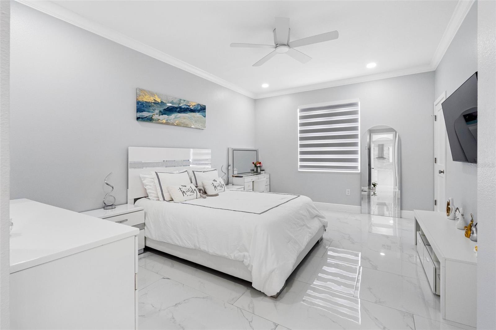 5610 Sheer Bliss Loop Property Photo 21