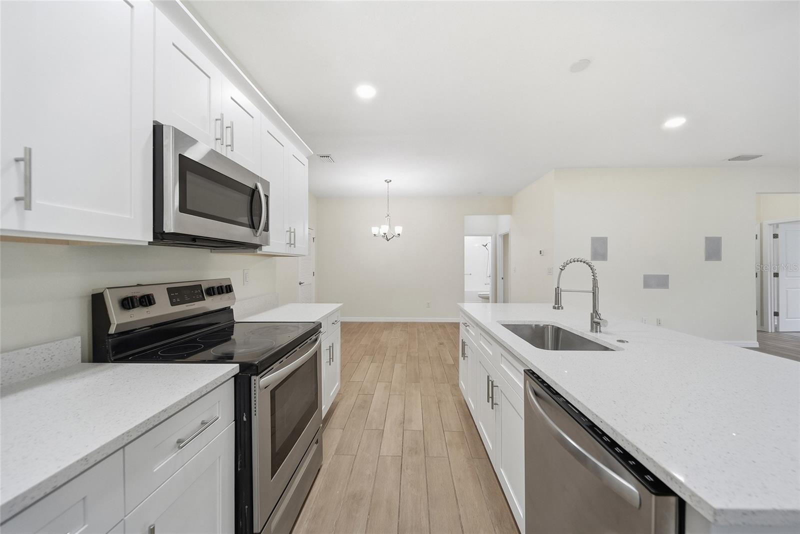 12542 Candleberry Cir Property Photo 5