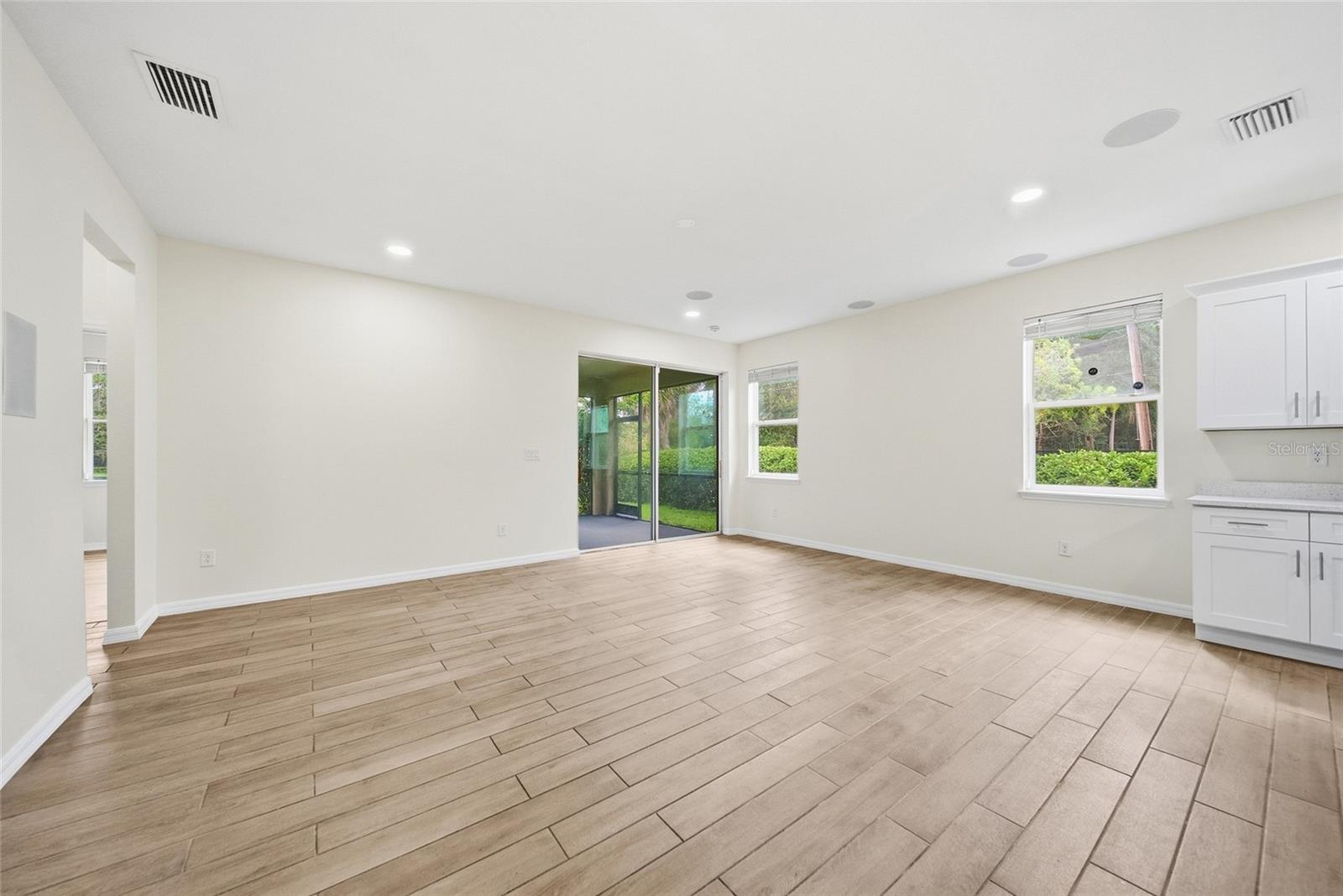 12542 Candleberry Cir Property Photo 32