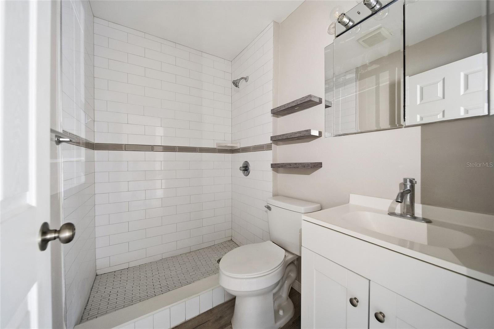 2466 Ecuadorian Way #16 Property Photo 10