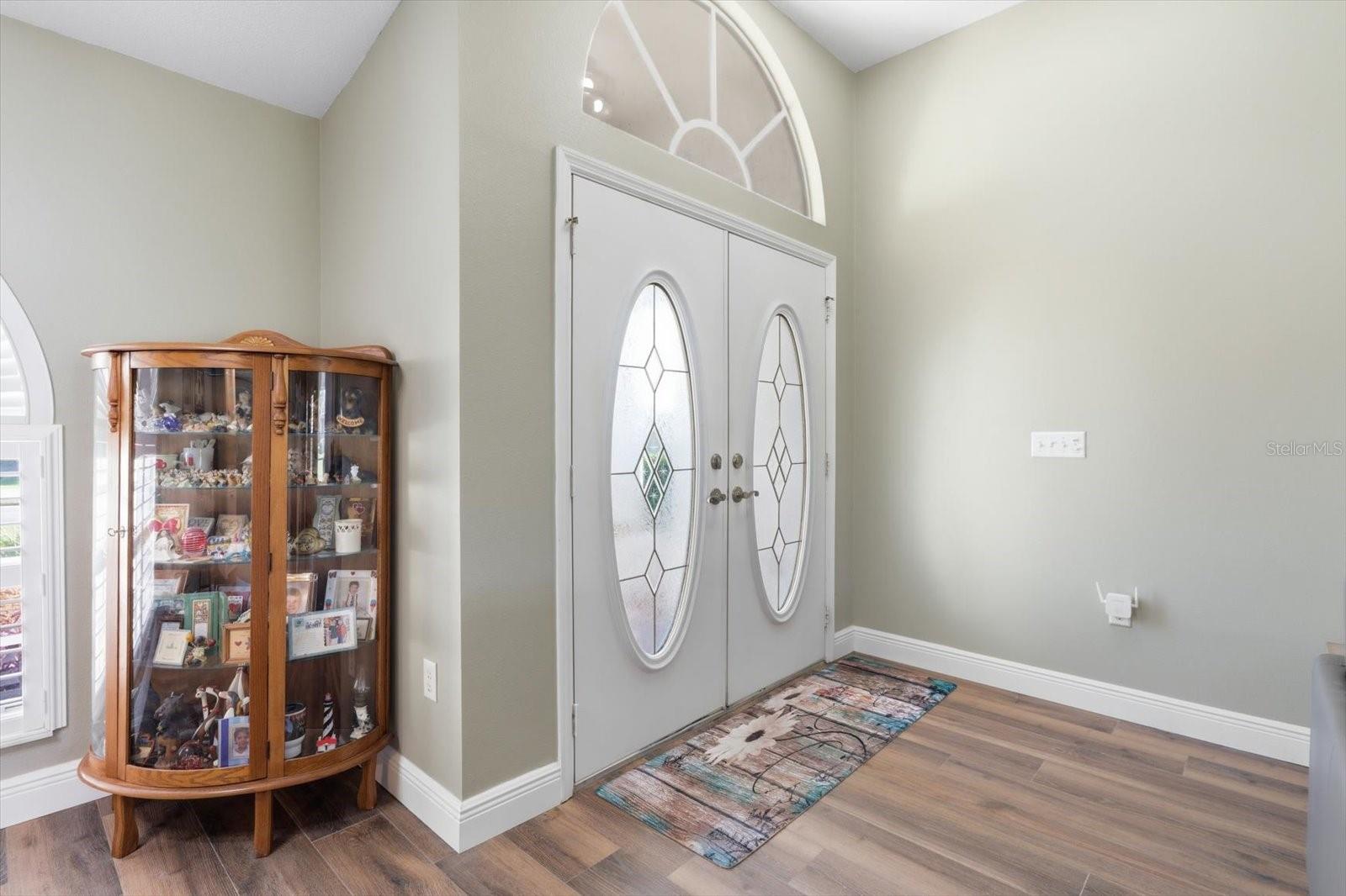 14012 Pullman Dr Property Photo 4