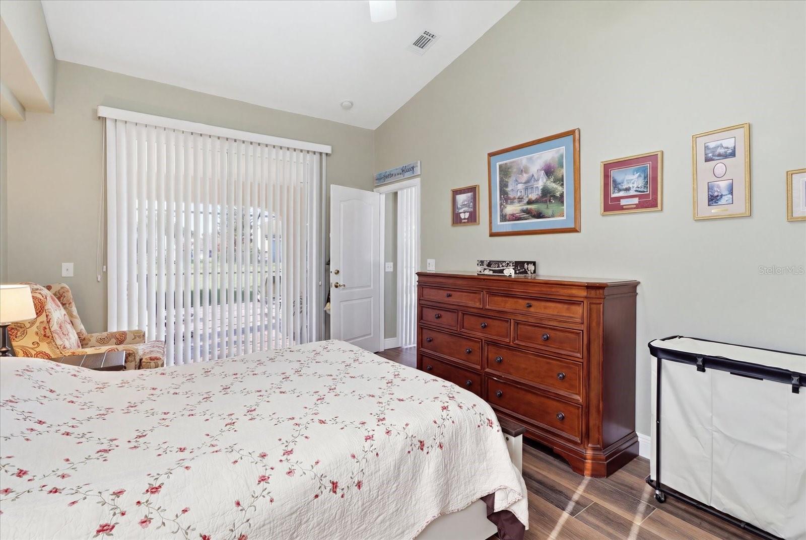 14012 Pullman Dr Property Photo 15