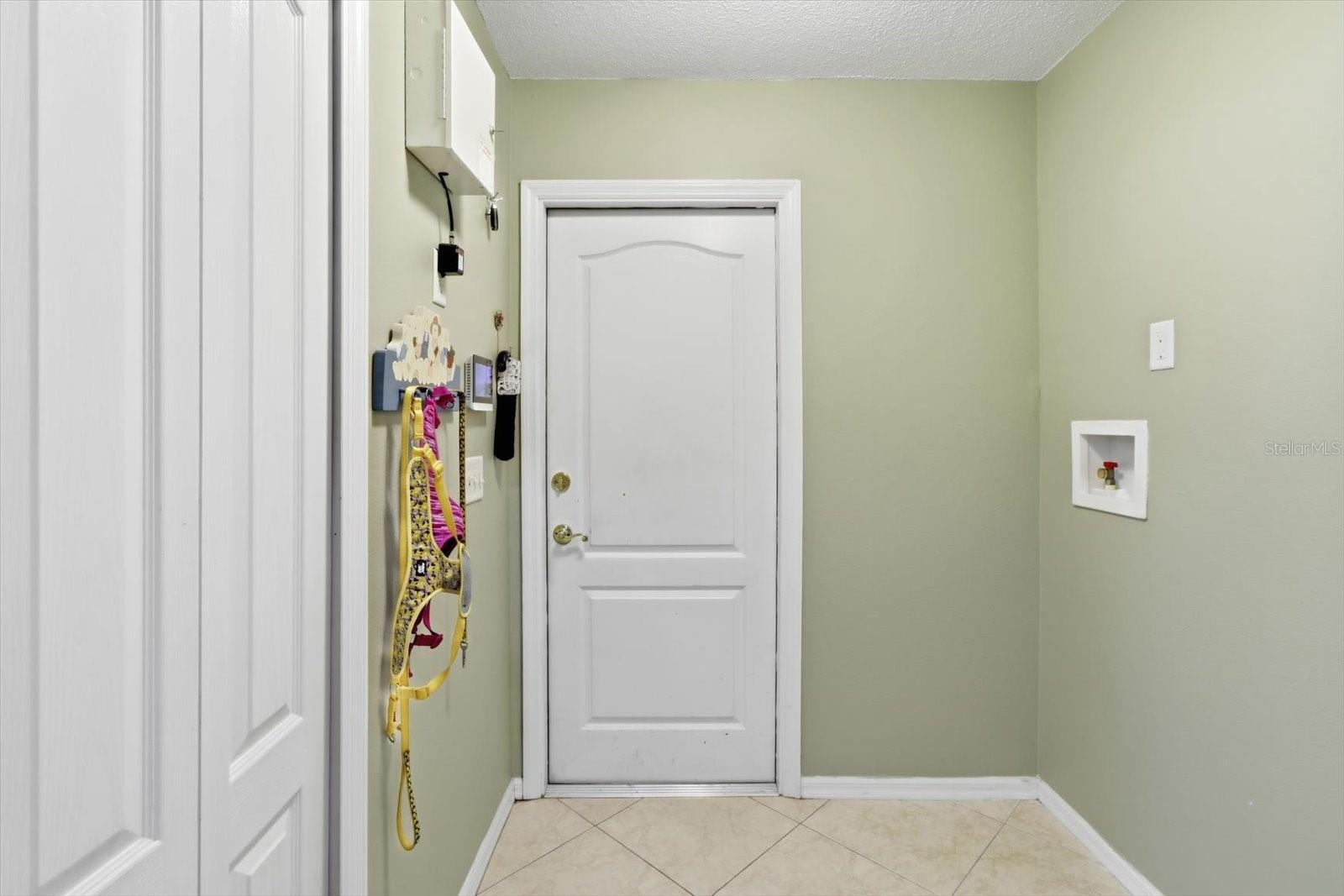 14012 Pullman Dr Property Photo 27
