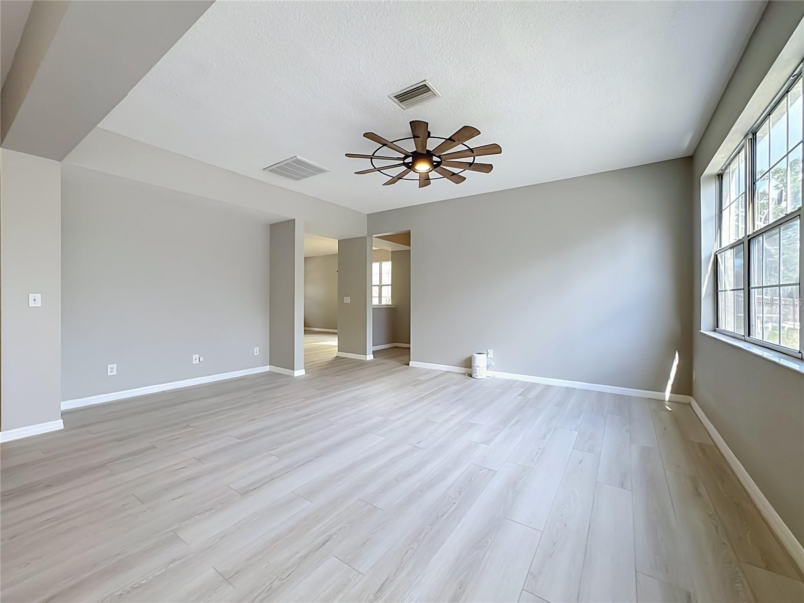 1620 Atlantic Dr Property Photo 6