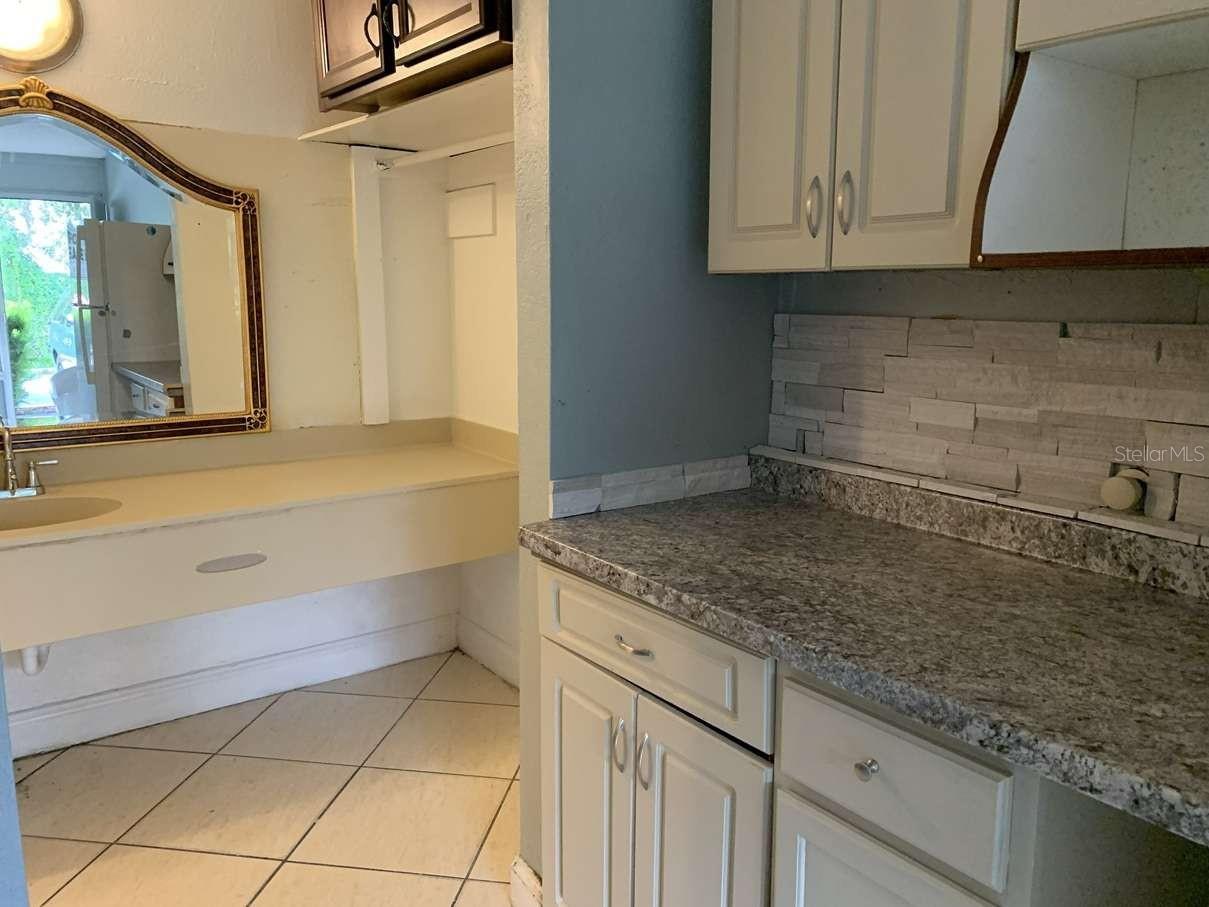 7900 S Orange Blossom Trl #1117 Property Photo 7