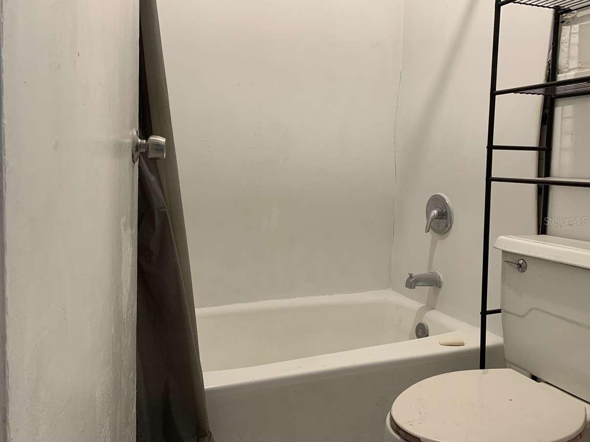 7900 S Orange Blossom Trl #1117 Property Photo 8