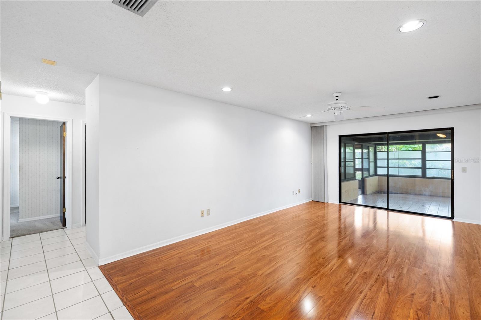 3307 Del Prado Ct Property Photo 6