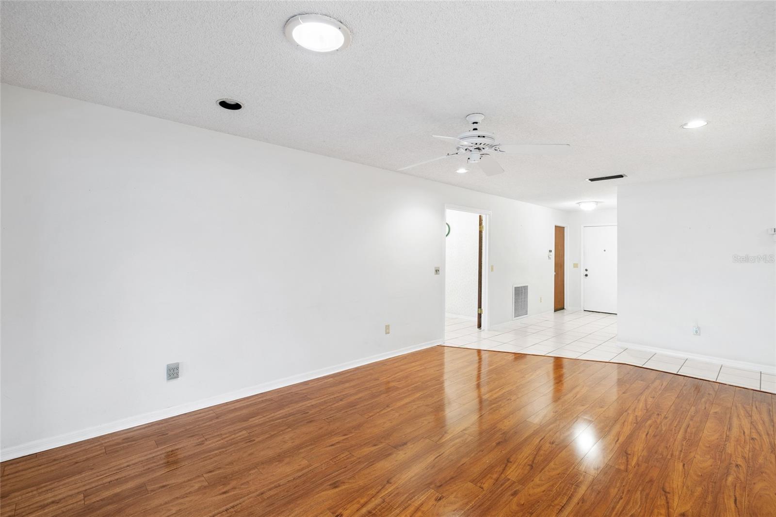 3307 Del Prado Ct Property Photo 7